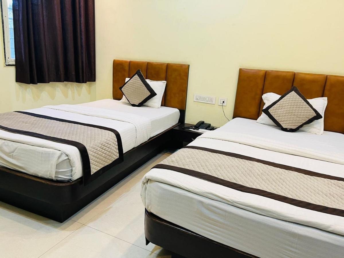 Jmc Hotel Lavish Akolia 외부 사진