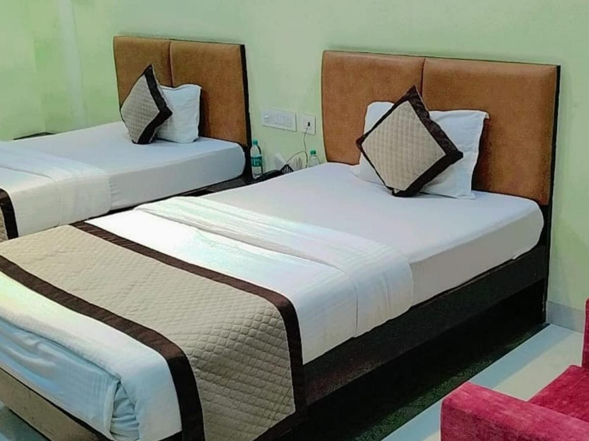 Jmc Hotel Lavish Akolia 외부 사진