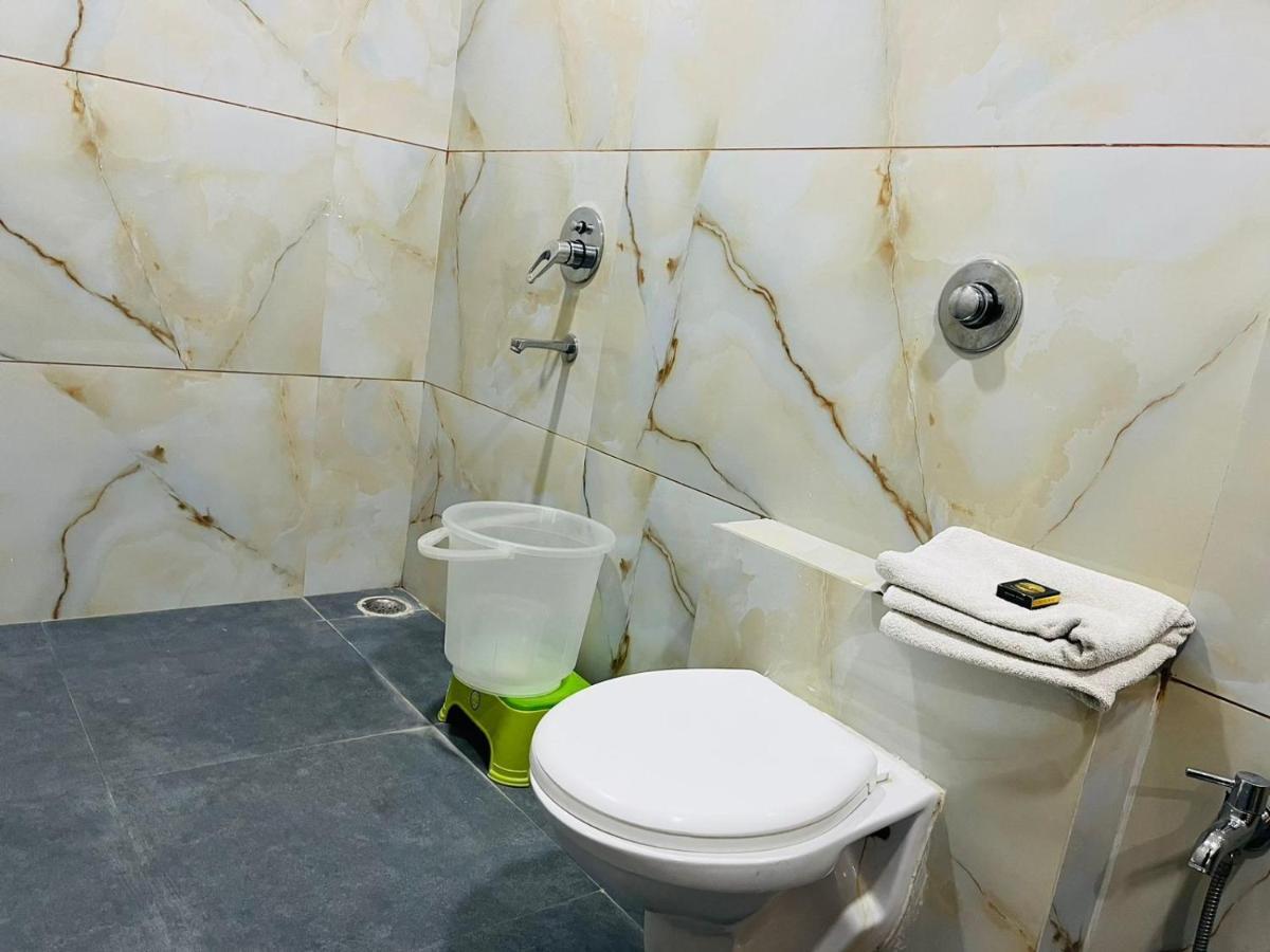 Jmc Hotel Lavish Akolia 외부 사진