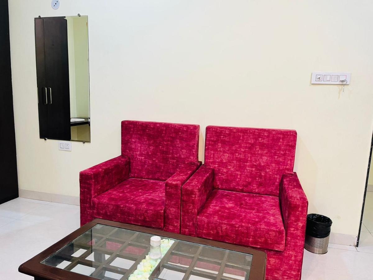 Jmc Hotel Lavish Akolia 외부 사진
