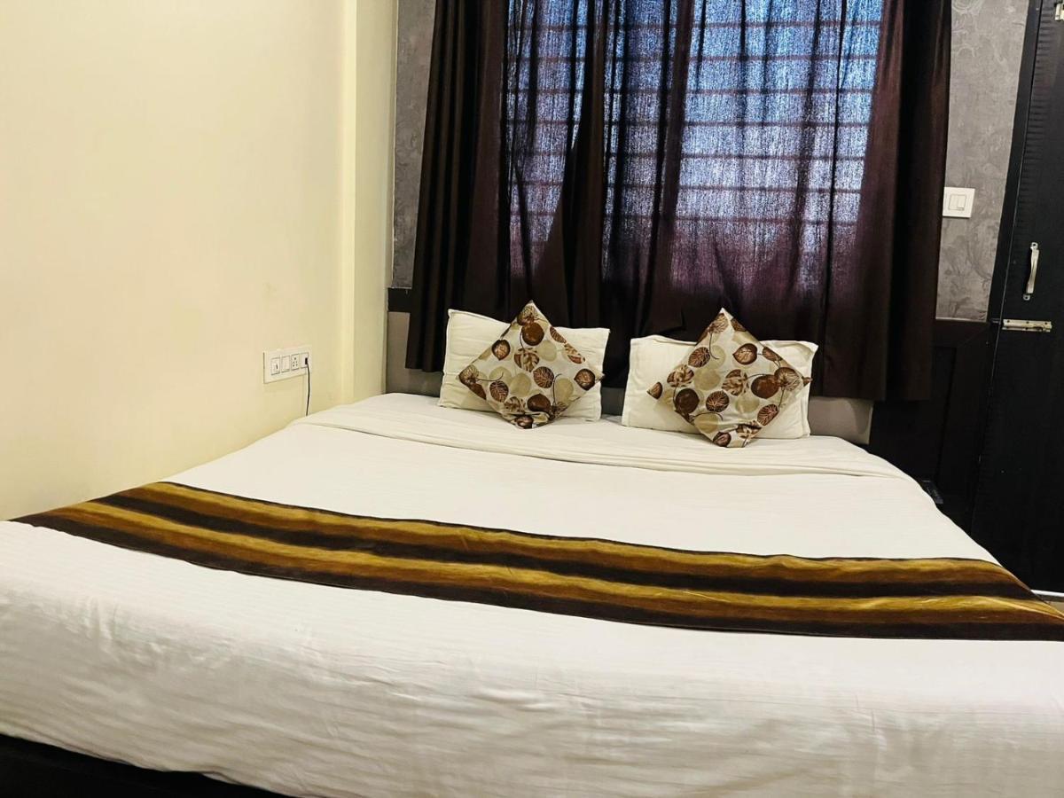 Jmc Hotel Lavish Akolia 외부 사진